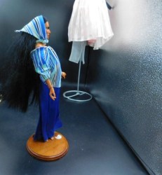 peasant lady cher side